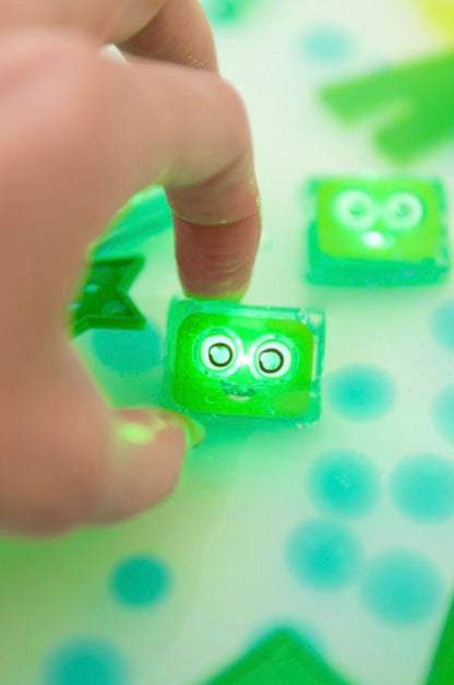 Cube lumineux pour le bain - vert