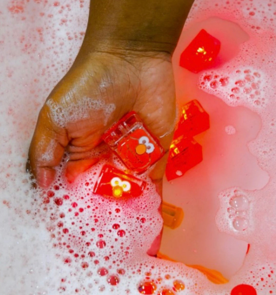 Cube lumineux pour le bain - Elmo rouge