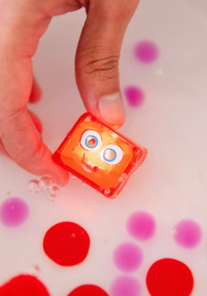 Cube lumineux pour le bain - rouge