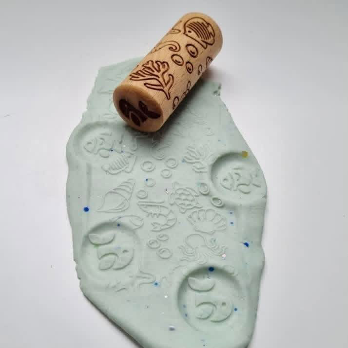 Petit rouleau sensoriel en bois - 4 modèles
